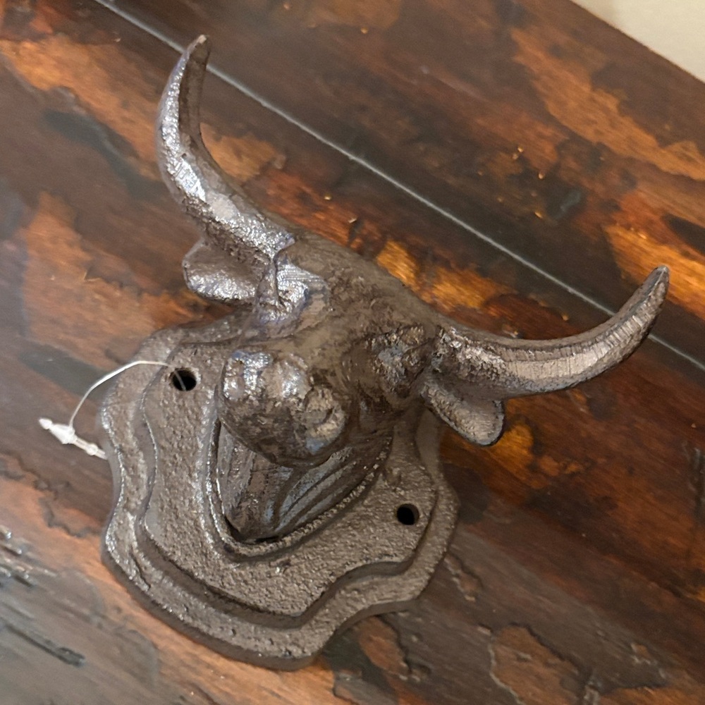 Rustic Bull Head Wall Hook